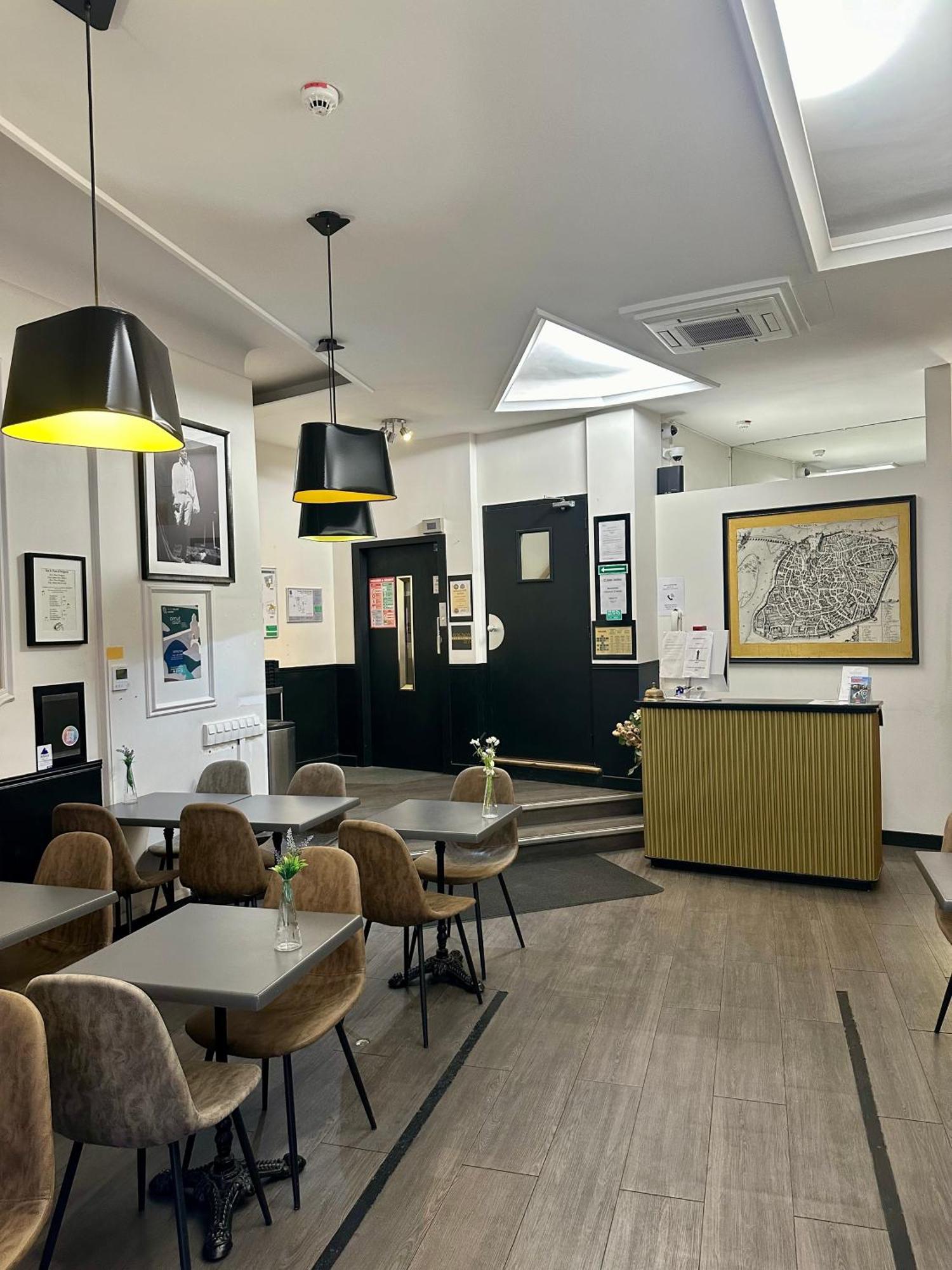 Regina Boutique Hotel Авиньон Екстериор снимка