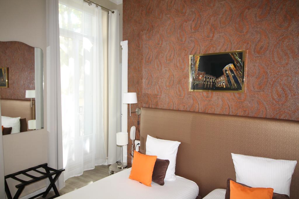 Regina Boutique Hotel Авиньон Екстериор снимка
